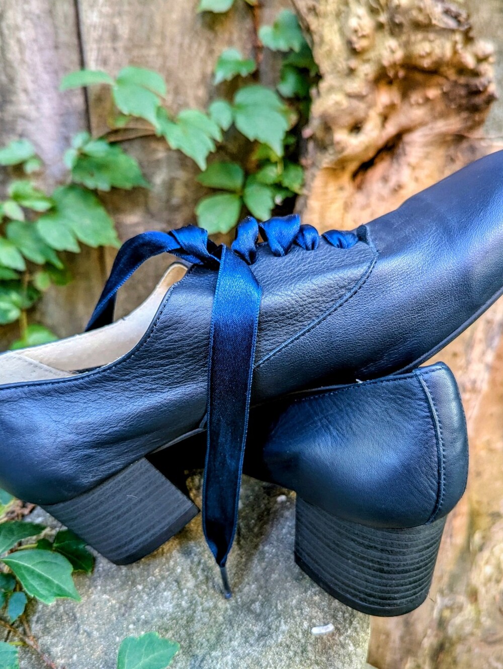 Salamander France Navy Edwardian Leather Heels 39 / Talons Cuir Marine Édouardie